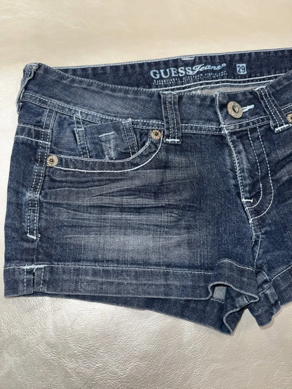 VTG Guess Jeans Dark Wash Denim Shorts - Black size 9 - Picture 3 of 5